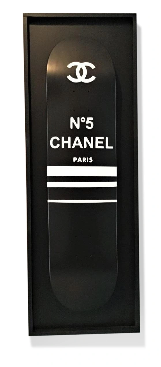 JOHN TOBB (né en 1953) – Skate décoratif, CHANEL