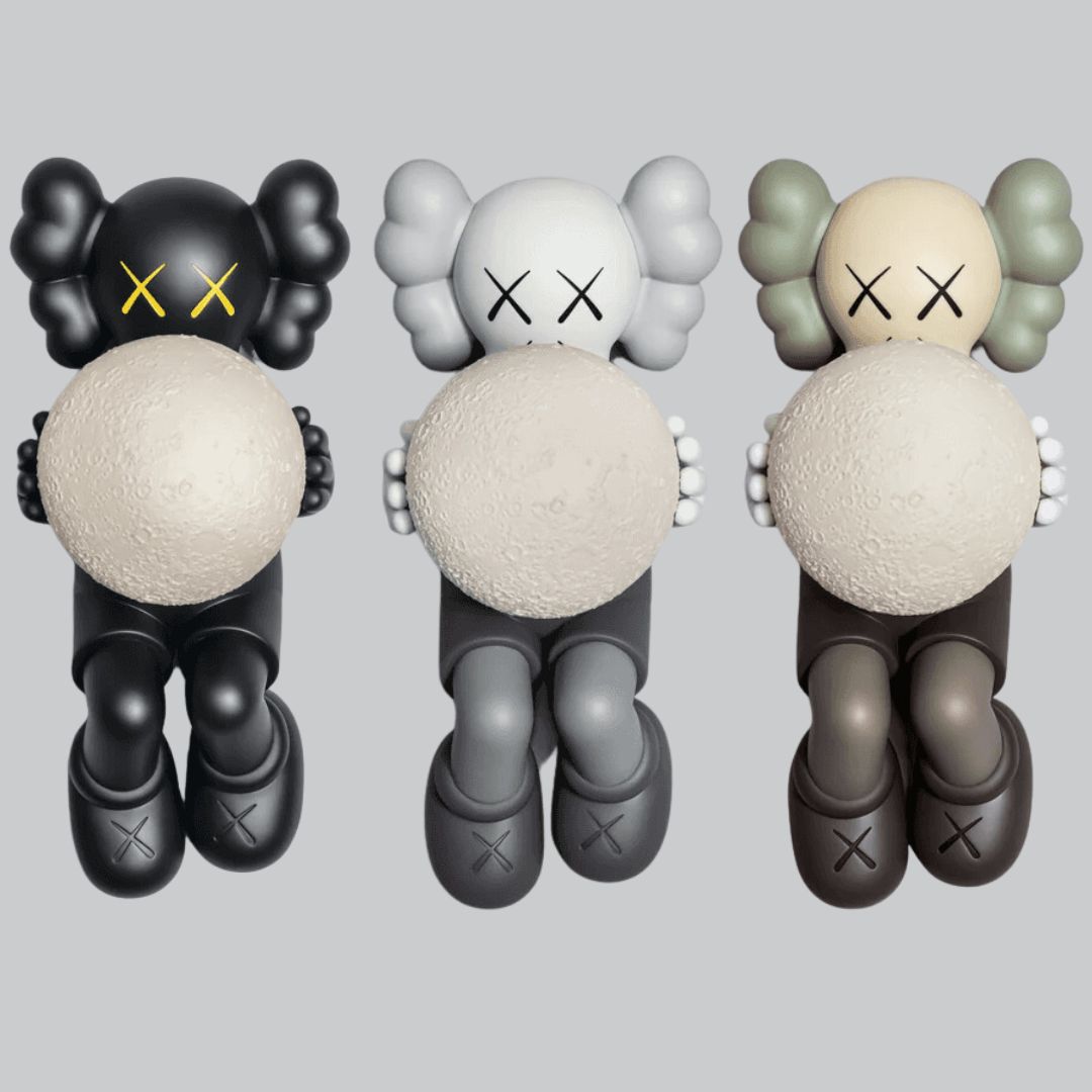 (Ensemble de 3) KAWS:HOLIDAY SHANGHAI - Figurine (Noir+Gris+Marron)