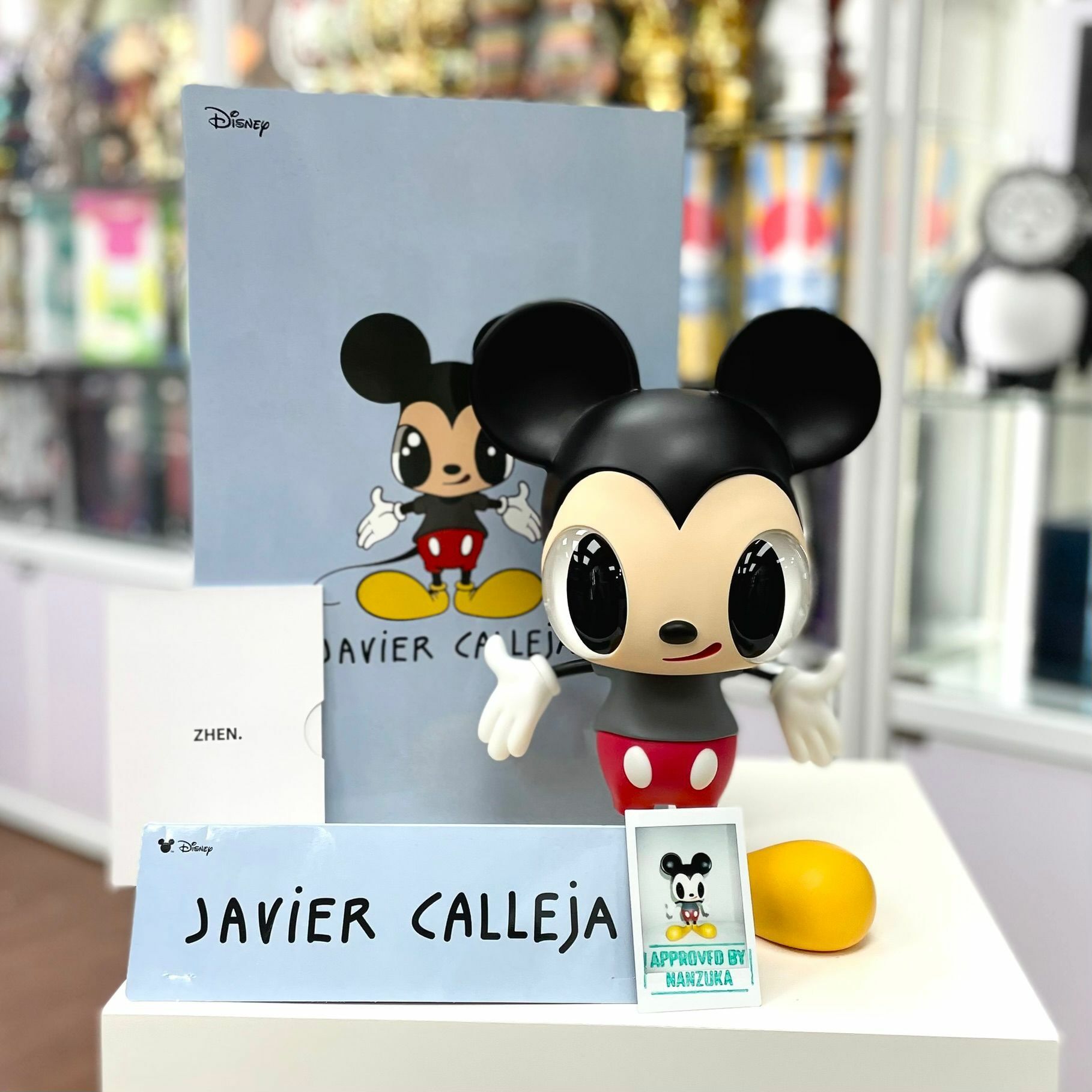 (BOÎTE OUVERTE) Javier Calleja x Disney Mickey Mouse Now & Future Sofubi Figure, (BOÎTE OUVERTE) Javier Calleja x Disney Mickey Mouse Now & Future Sofubi Figure