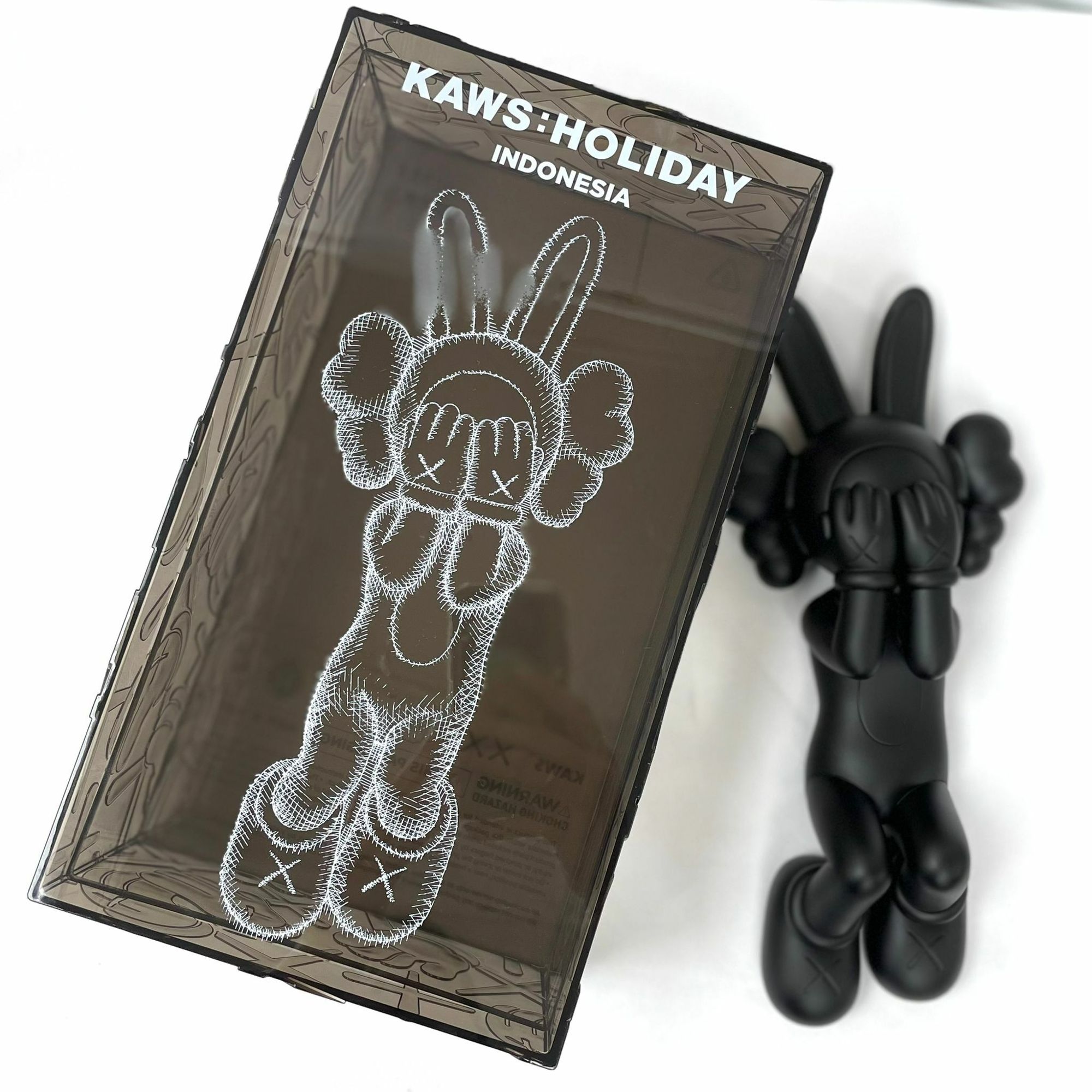 KAWS:HOLIDAY INDONESIA - Figure (Noir)