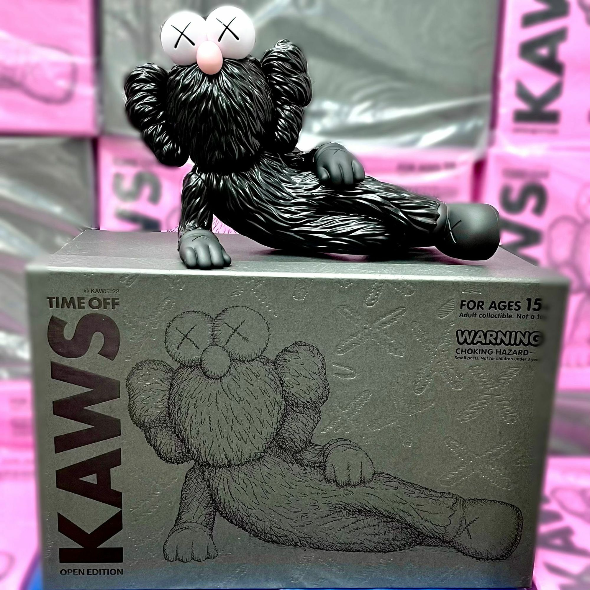 KAWS TIME OFF (BLACK), KAWS TIME OFF (BLACK)