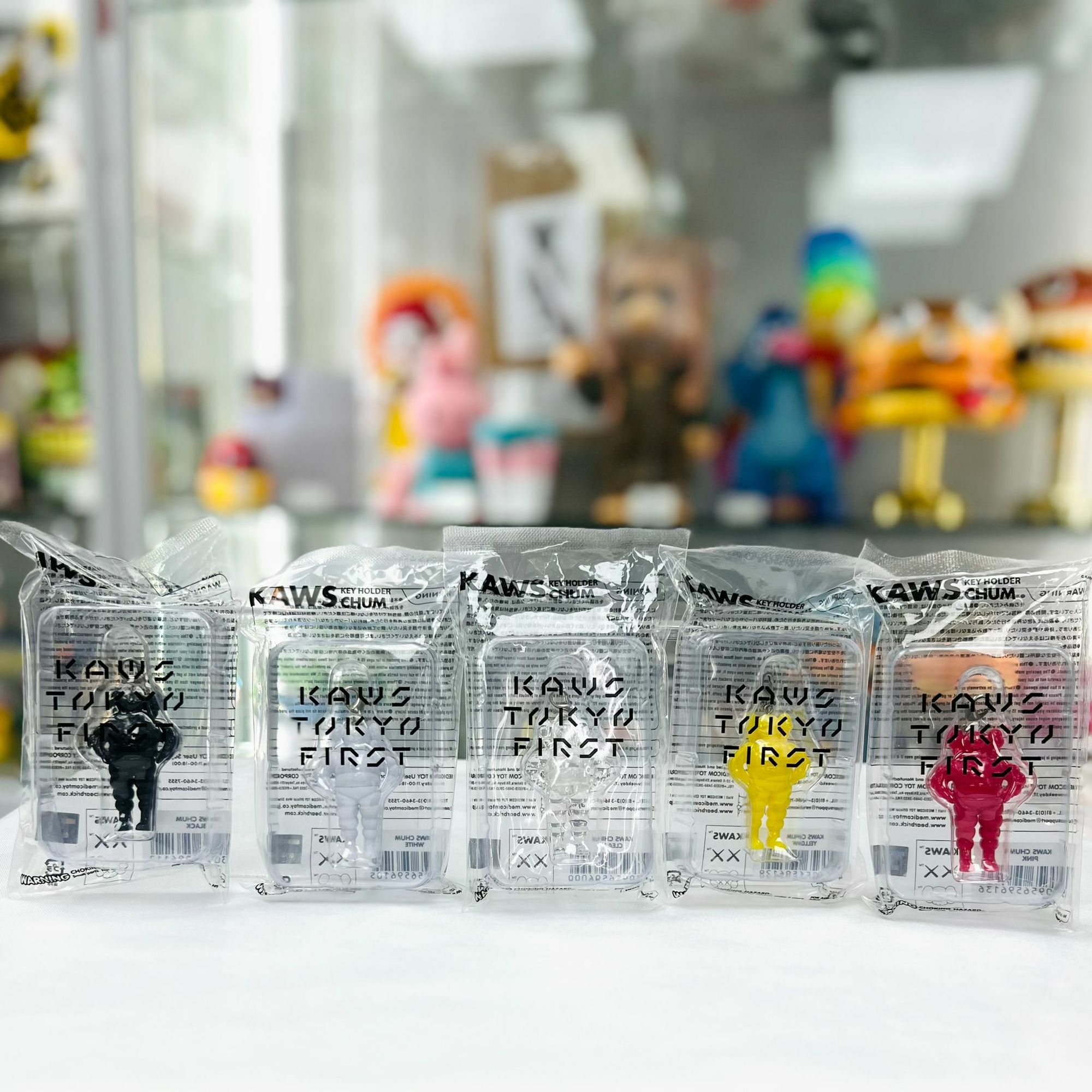 (Lot de 5) Porte-clés Kaws Chum